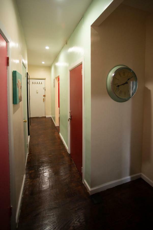 Private Room In A Shared Apartment 15 Minutes To Times Square! New York Exterior photo